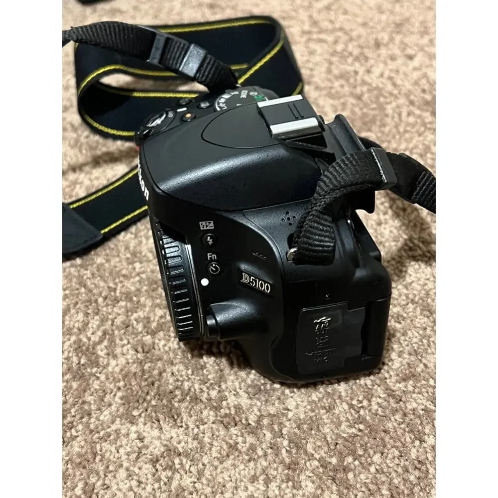 Nikon D5100 Camera Kit with Bag, Lens & Charger